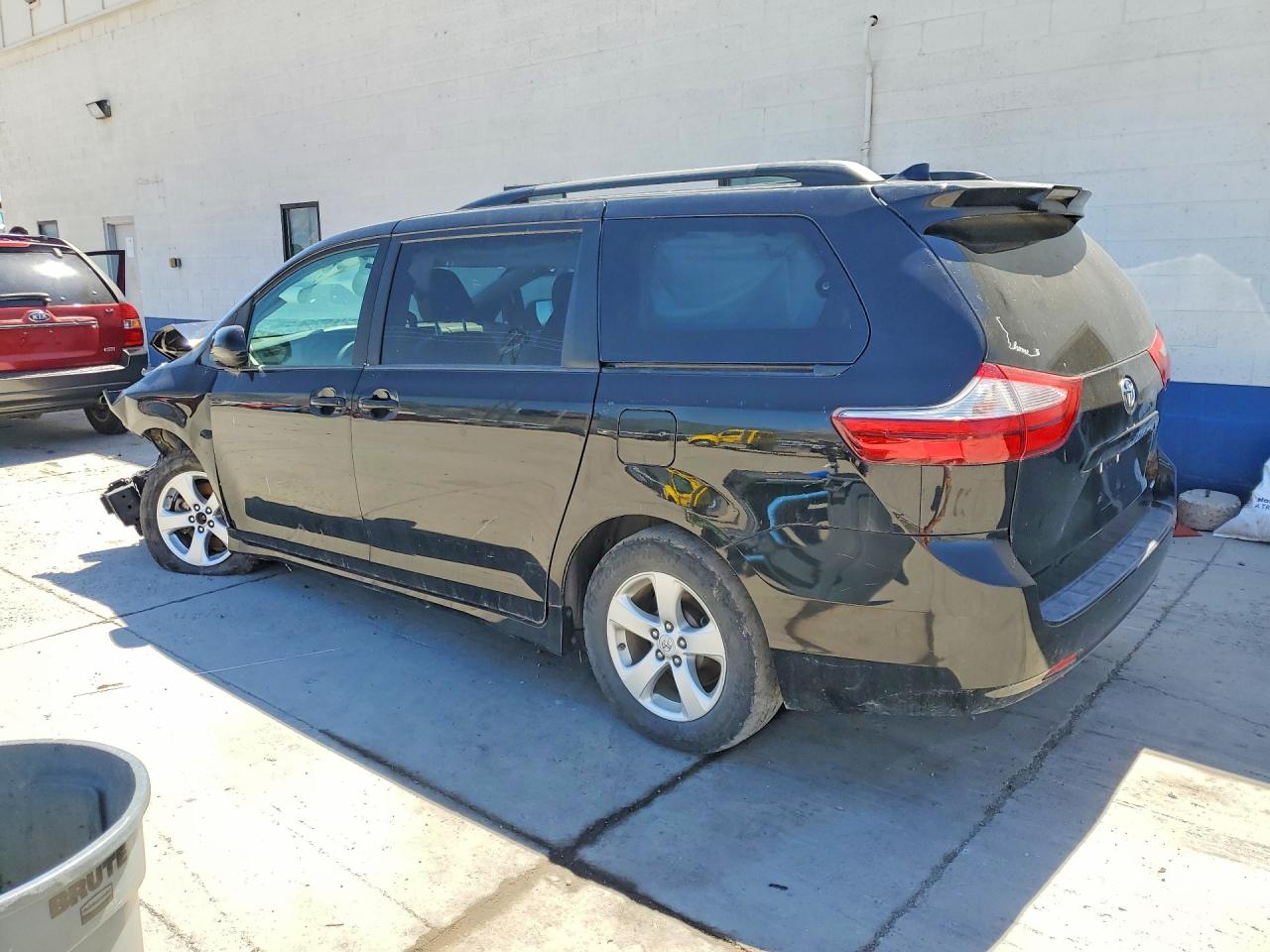 Toyota Sienna Le