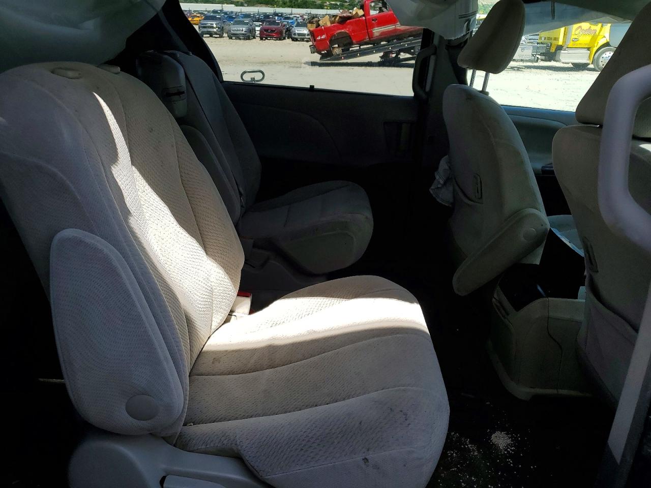 Toyota Sienna Le