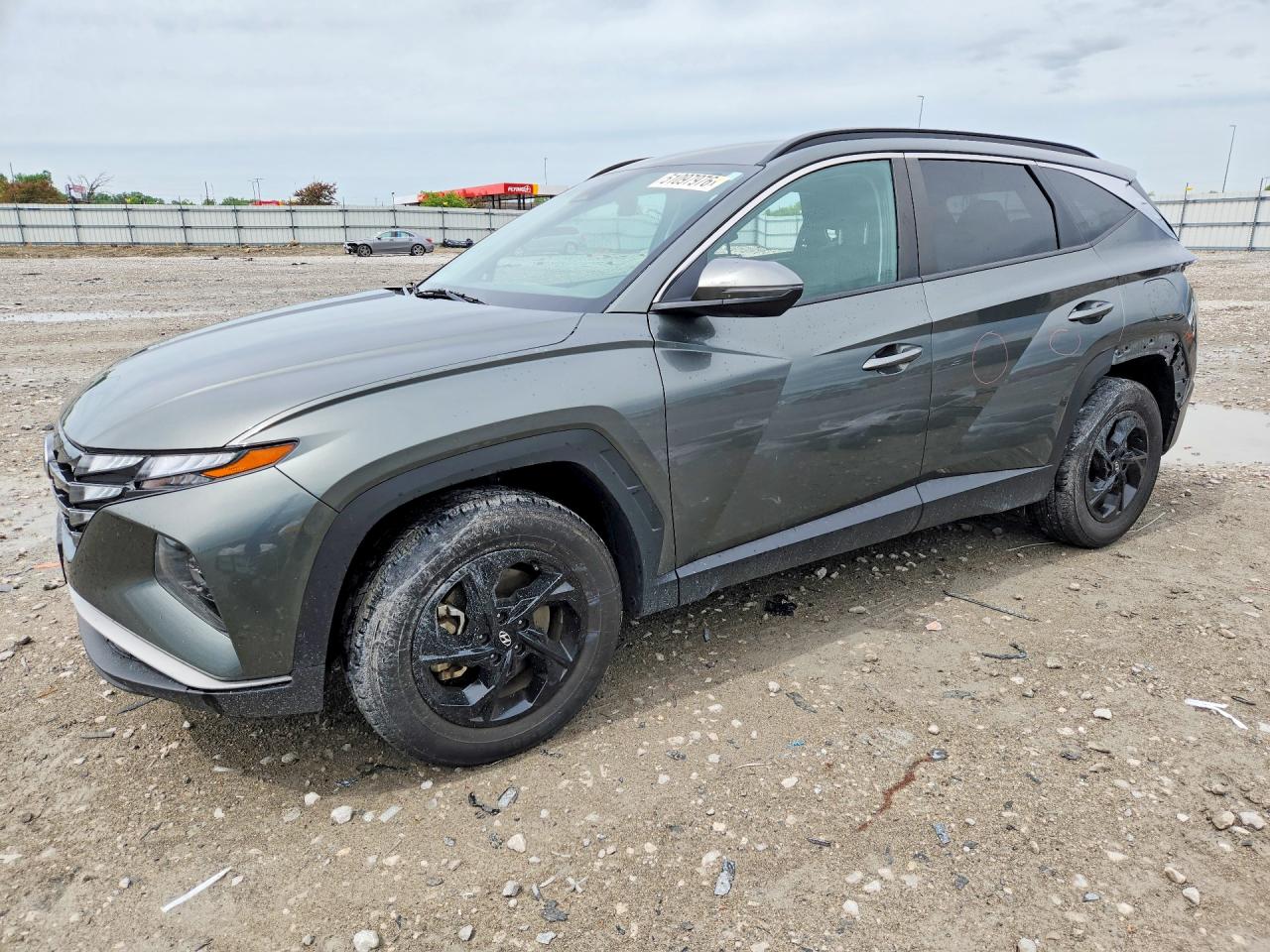 Salvage Hyundai TUCSON Image
