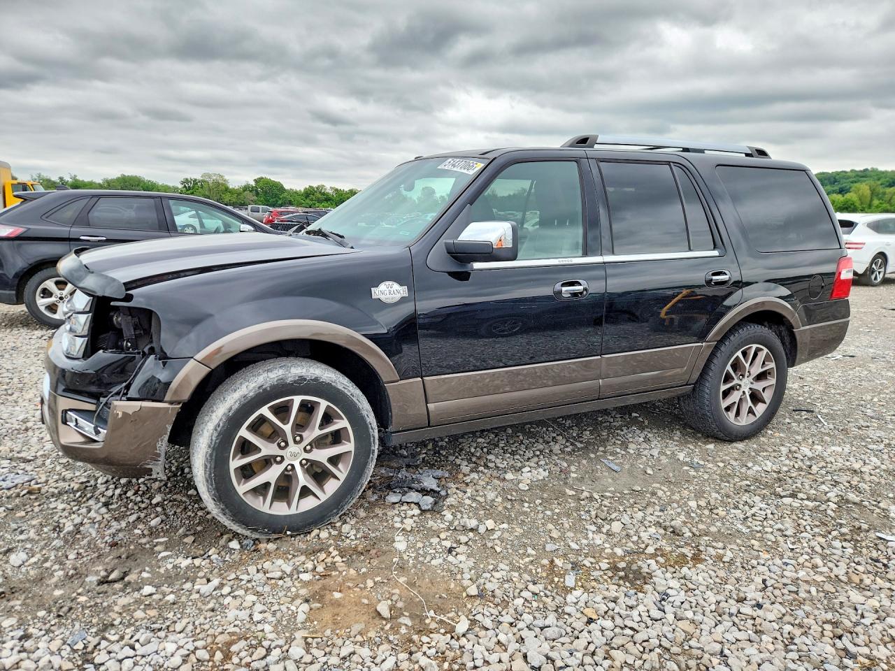 Salvage Ford Expedition Image