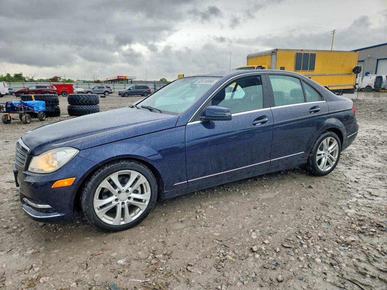 Salvage Mercedes-Benz C-Class Image