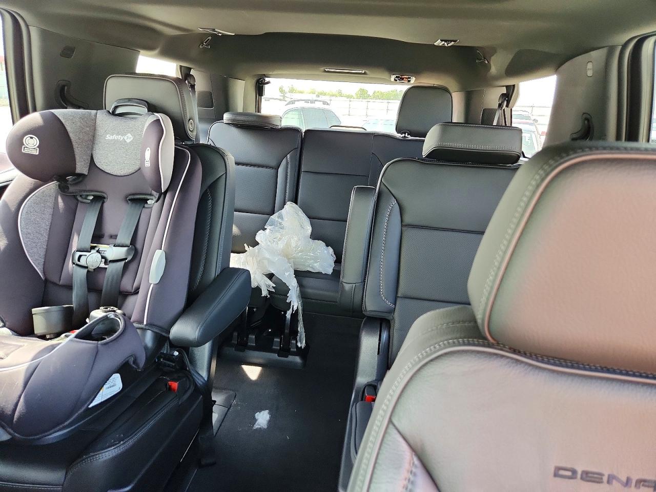 GMC Yukon Denali