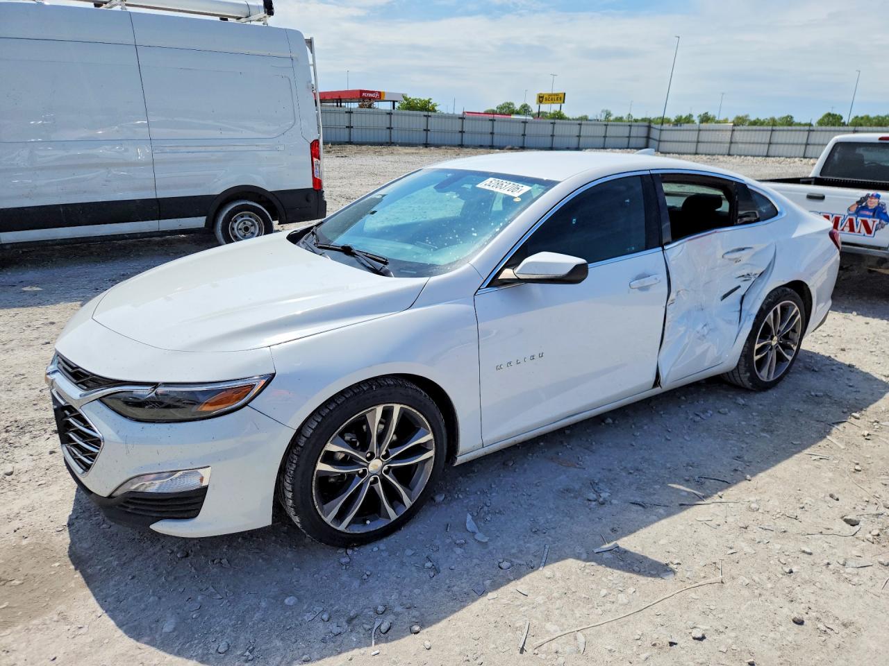 Salvage Chevrolet Malibu Image