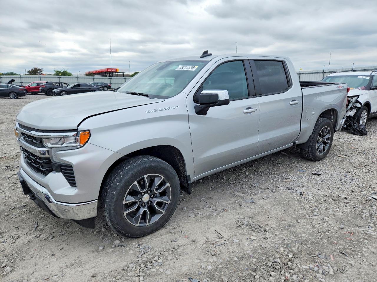 Salvage Chevrolet Silverado Image
