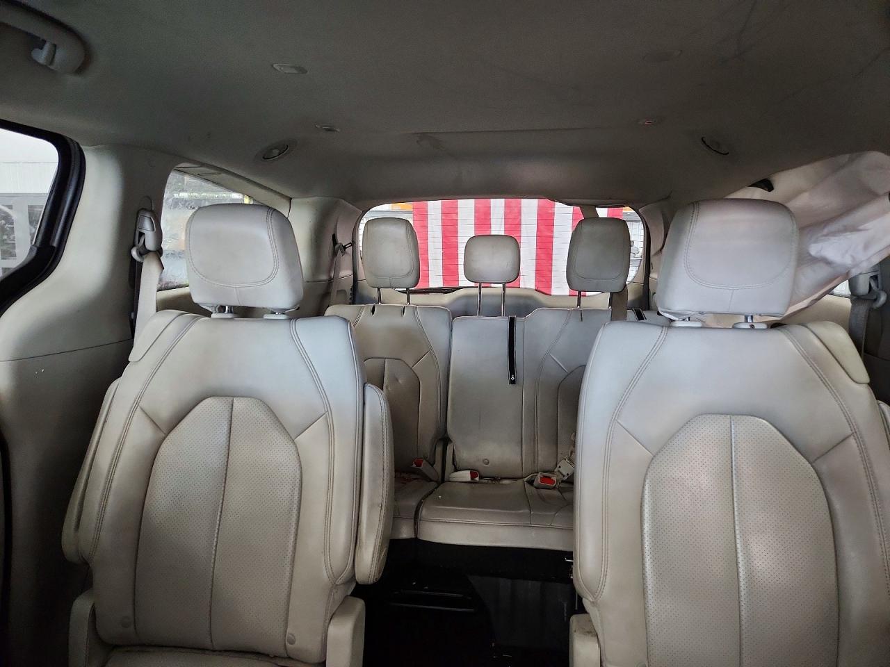 Chrysler Minivan Lxi