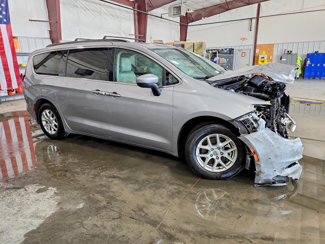 Chrysler Minivan Lxi
