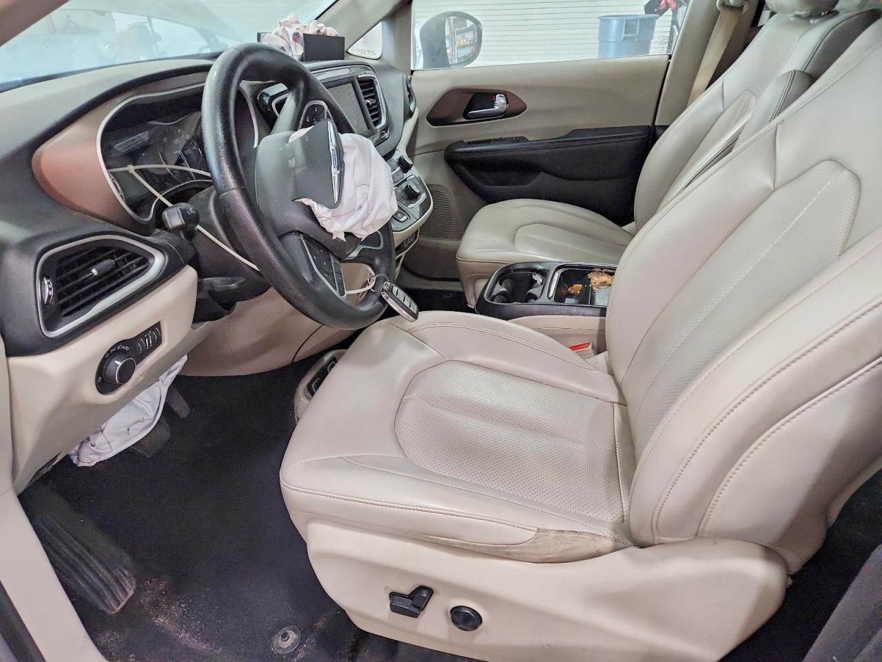 Chrysler Minivan Lxi