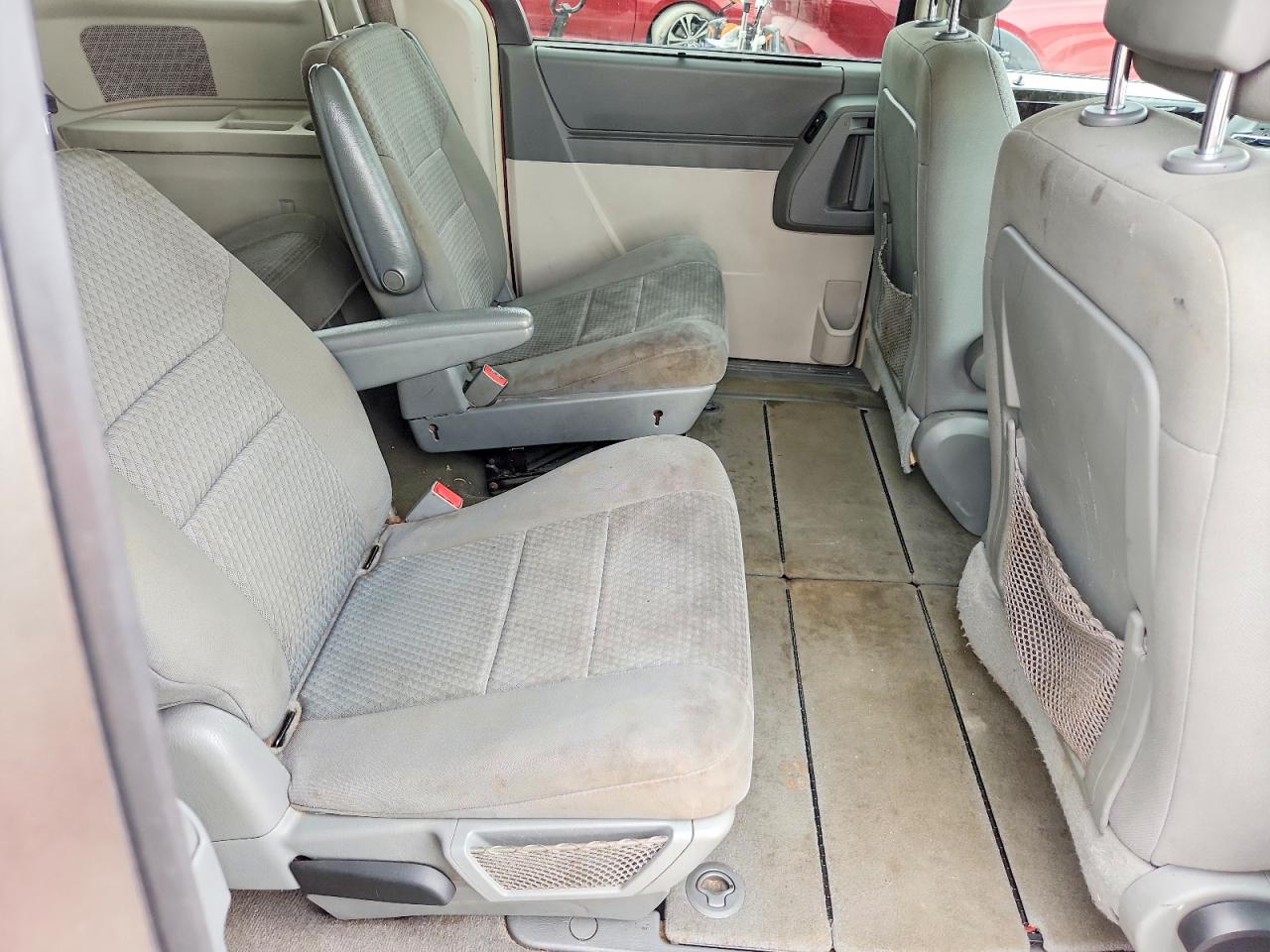 Dodge Caravan Crew