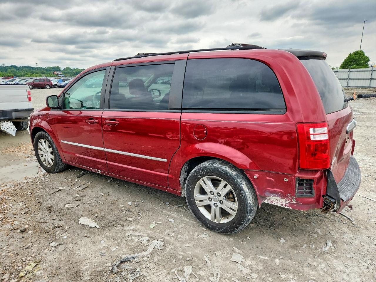Dodge Caravan Crew