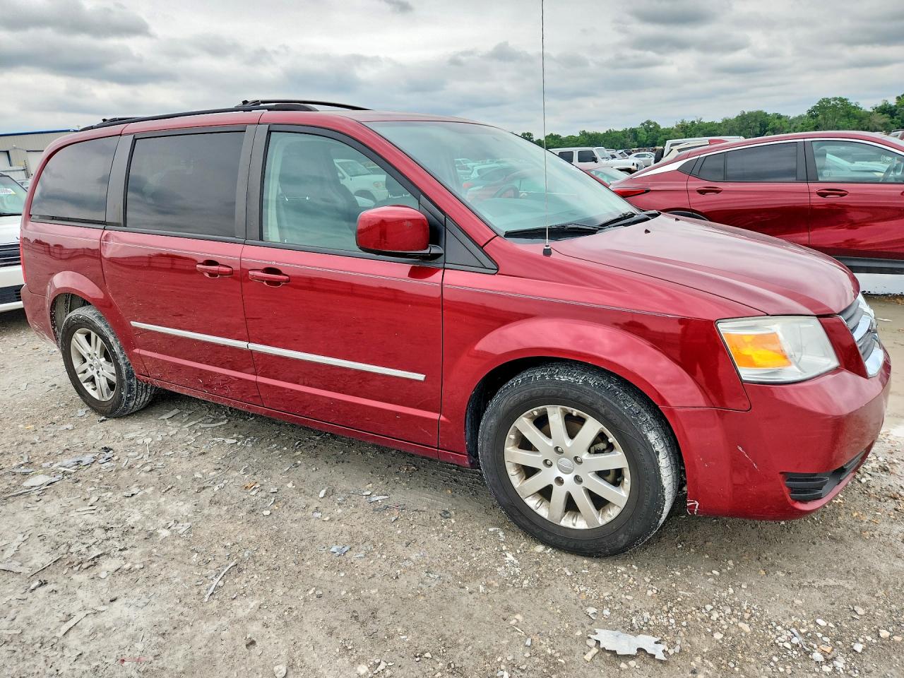 Dodge Caravan Crew