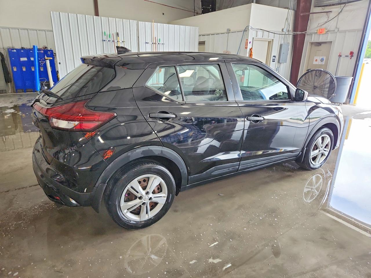 Nissan Kicks S