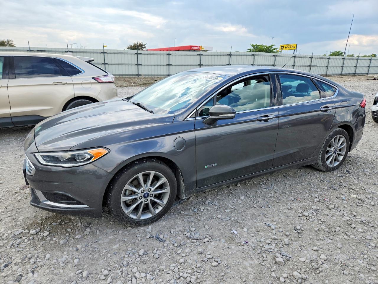 Salvage Ford Fusion Image