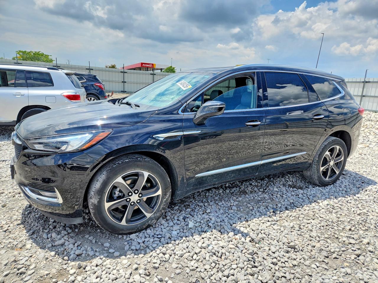 Salvage Buick Enclave Image