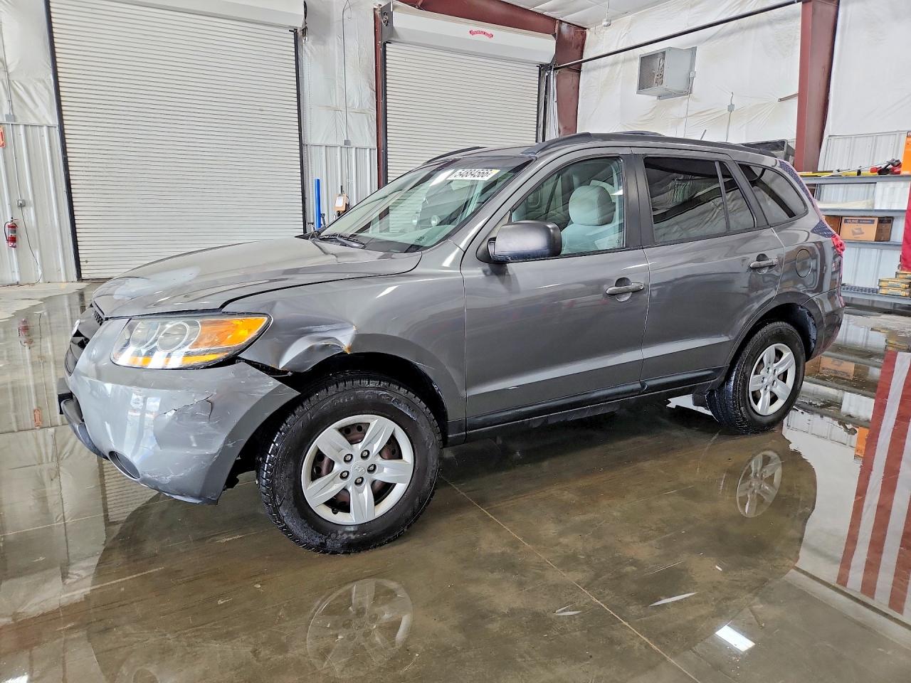 Salvage Hyundai SANTA FE Image