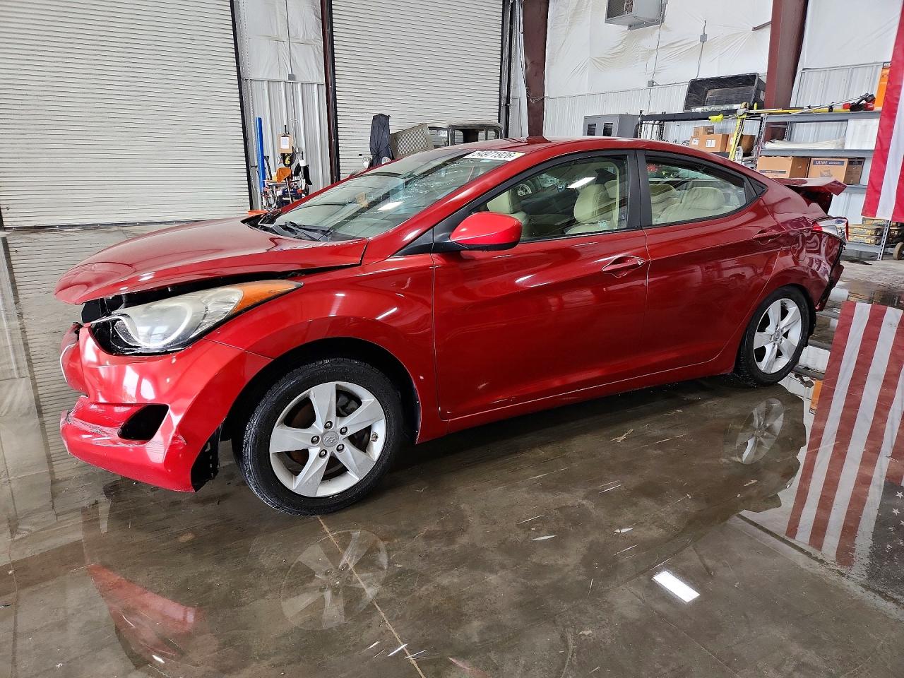 Salvage Hyundai ELANTRA Image