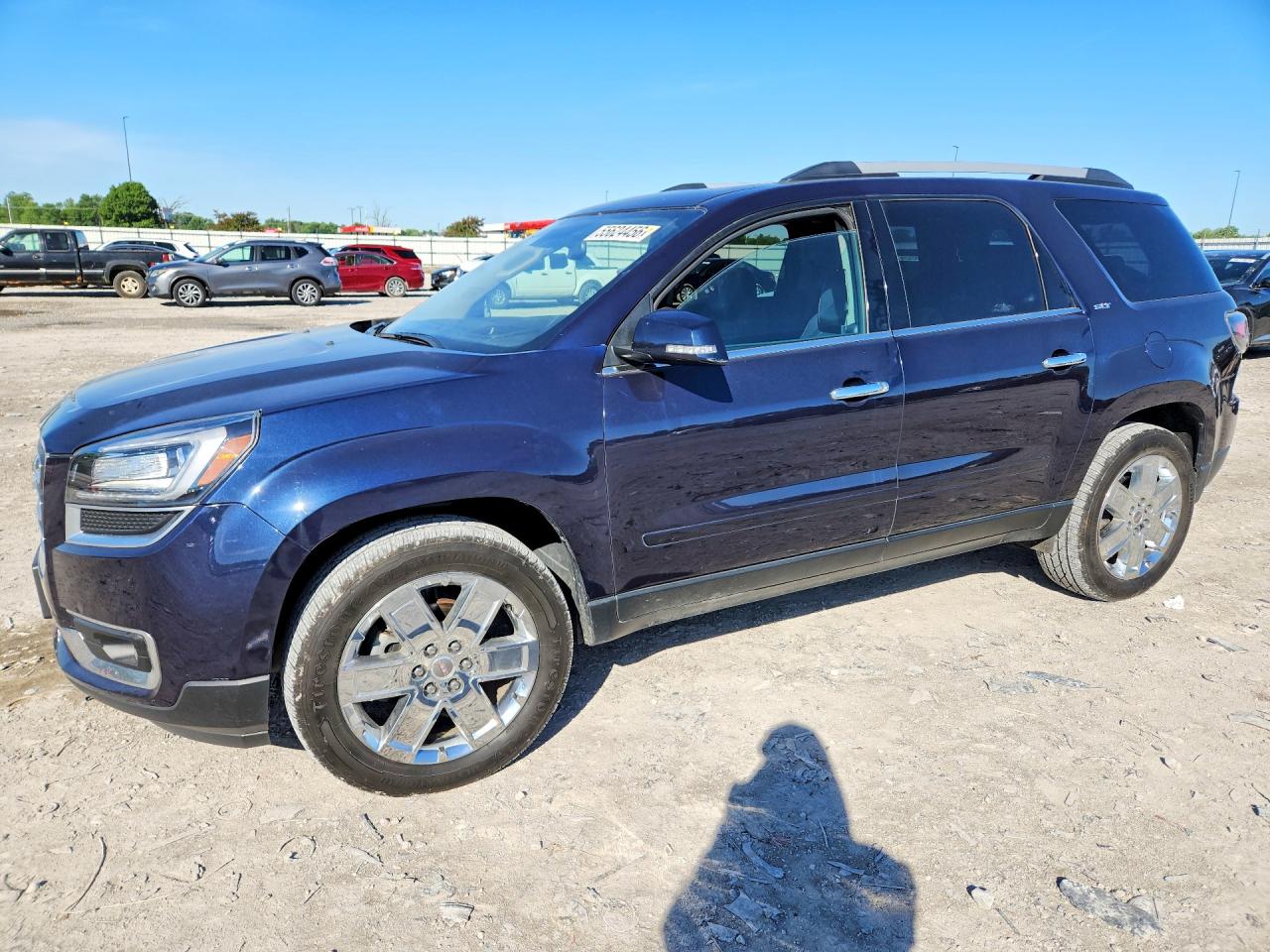 Salvage GMC Acadia Image