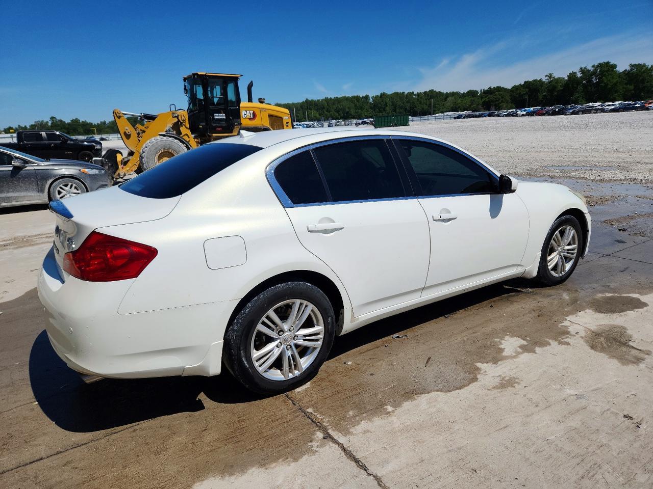 INFINITI G37 X