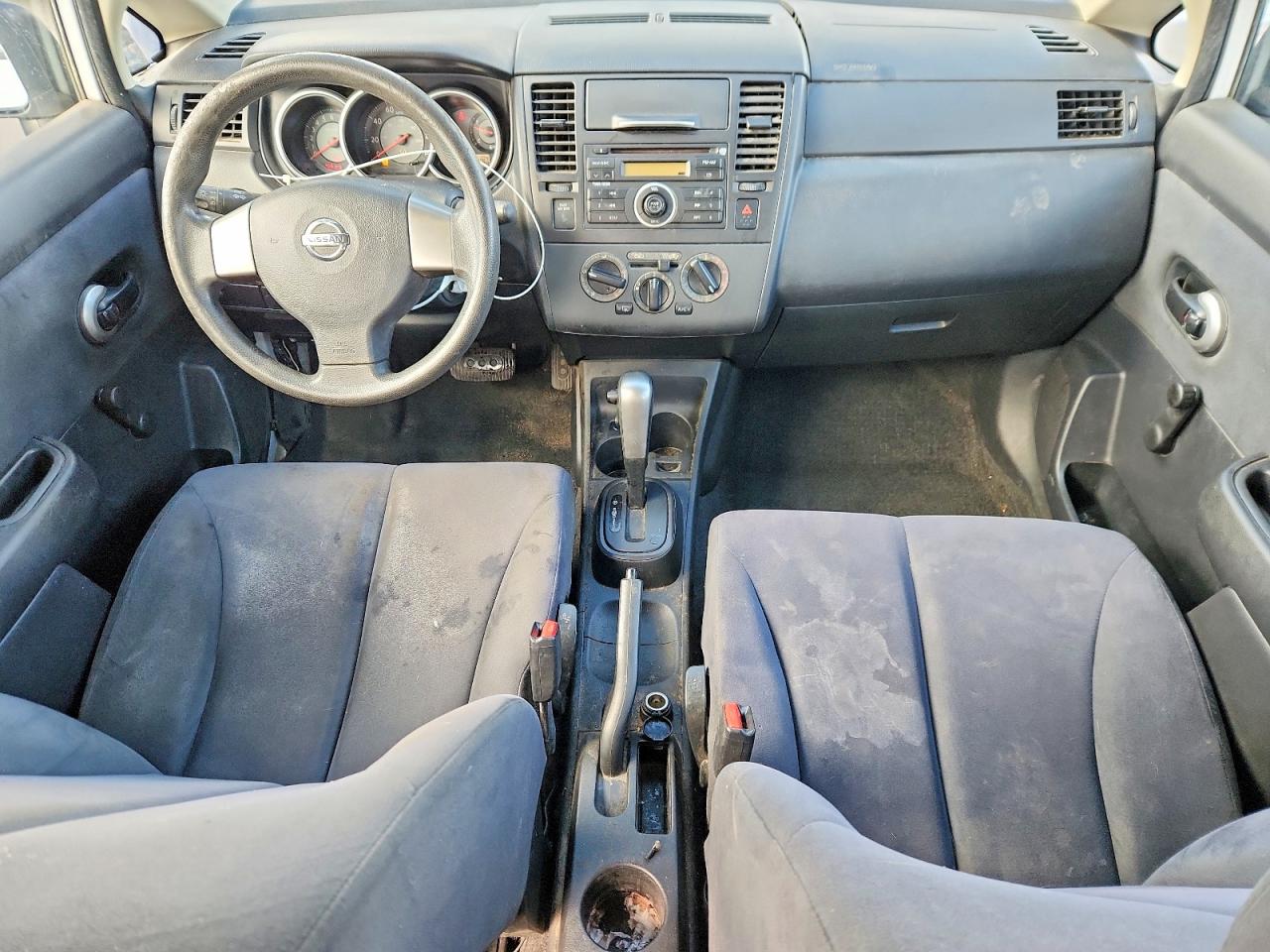 Nissan Versa 1.6 Base