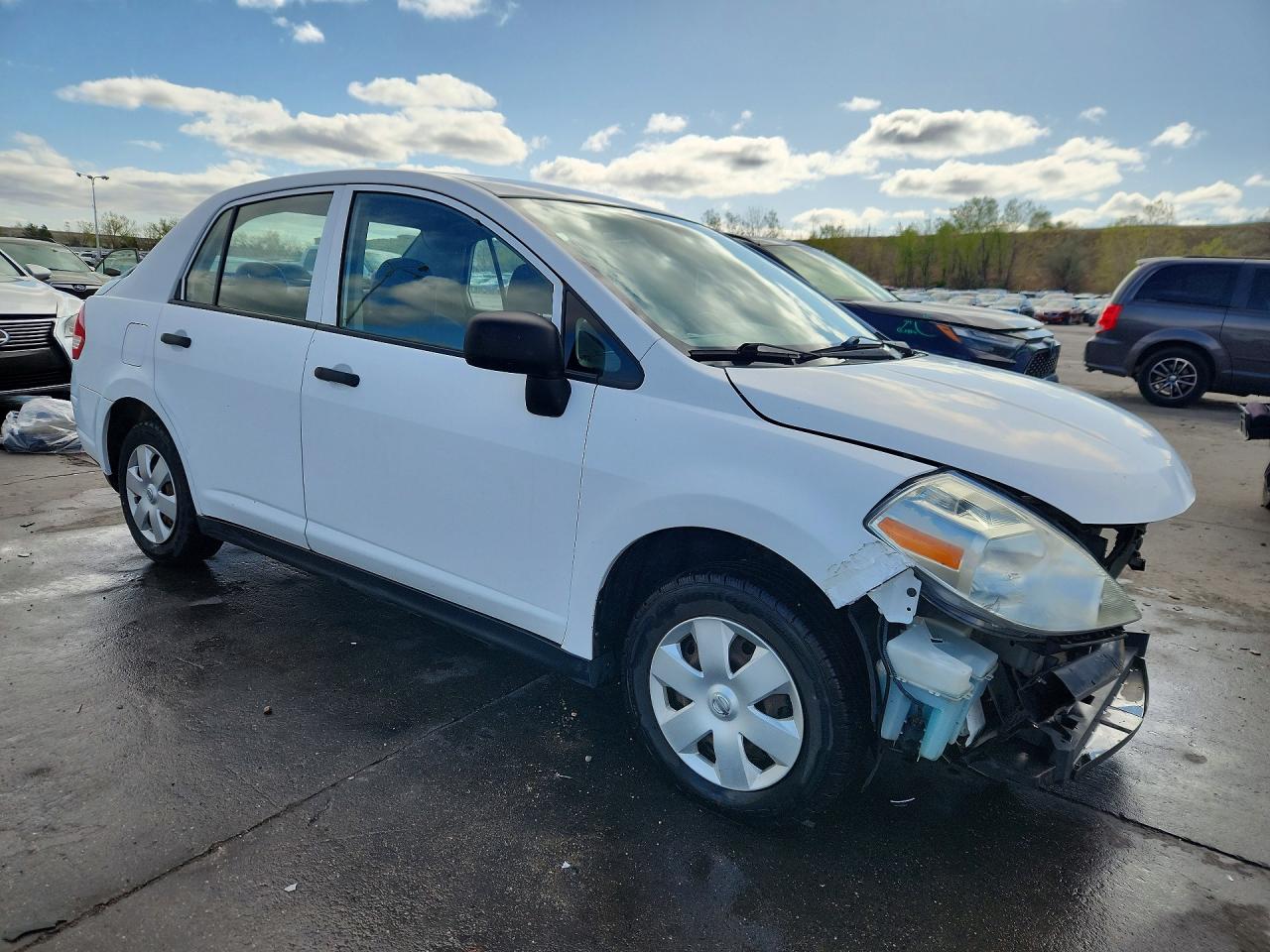 Nissan Versa 1.6 Base