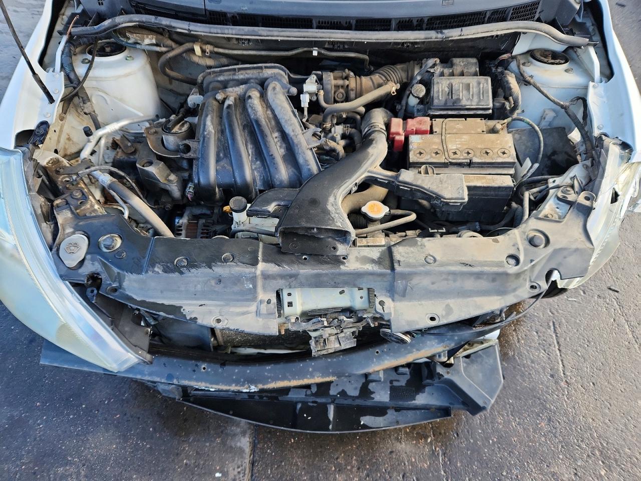 Nissan Versa 1.6 Base