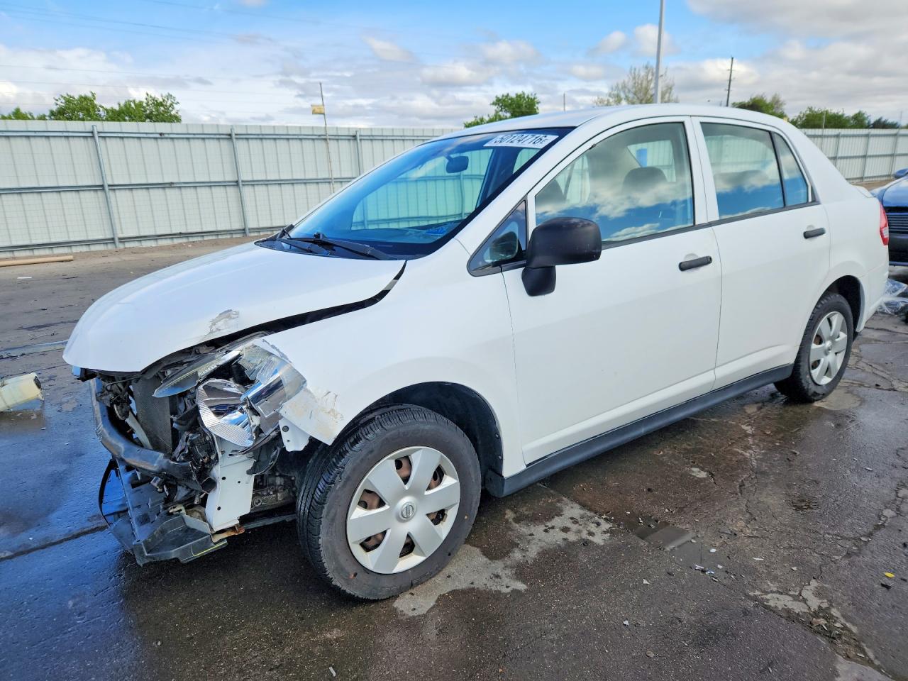 Salvage Nissan Versa Image