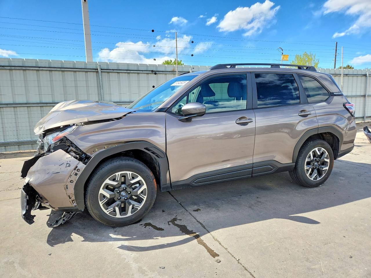 Salvage Subaru Forester Image