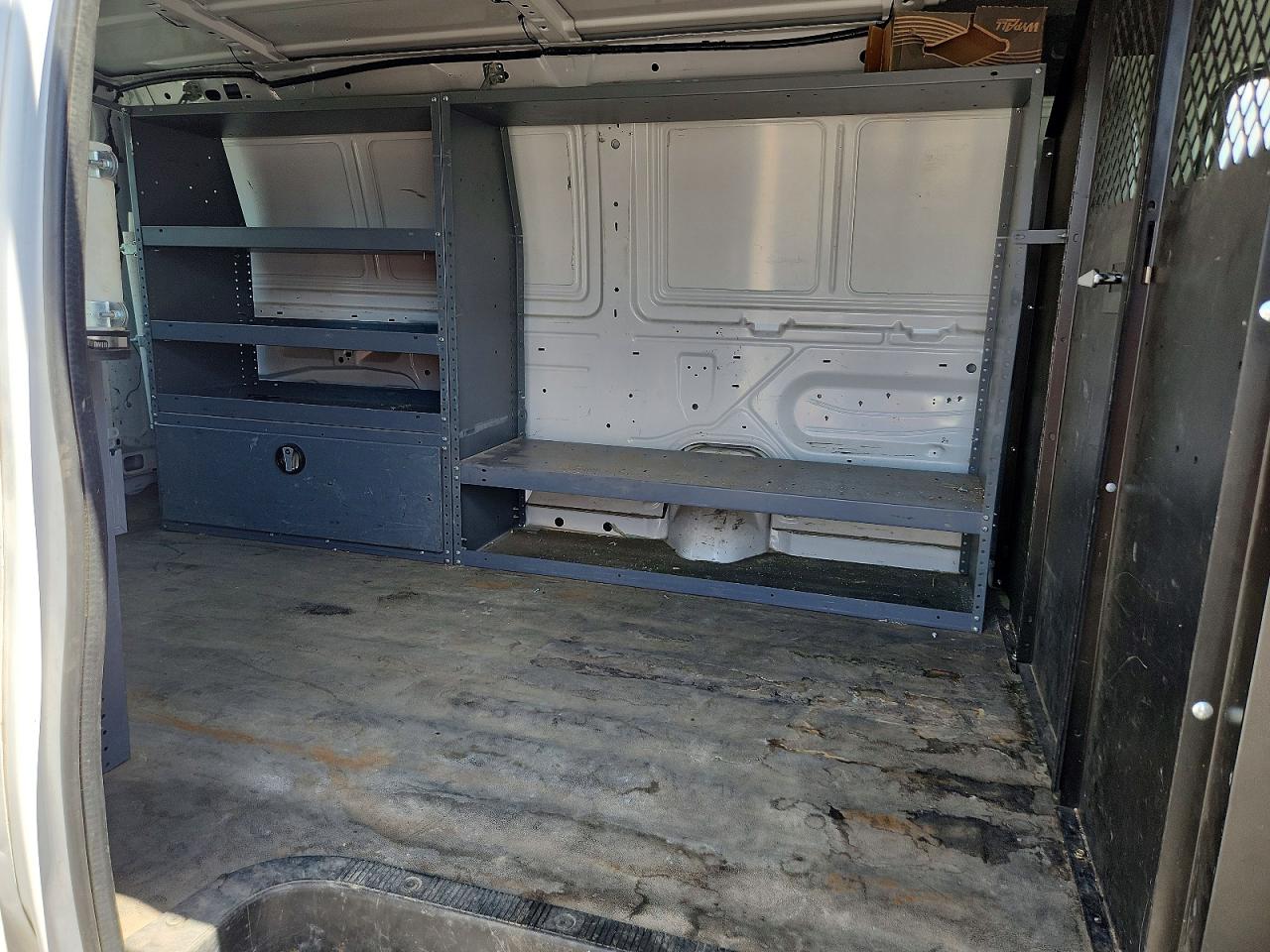 Ford Econoline E250 Van