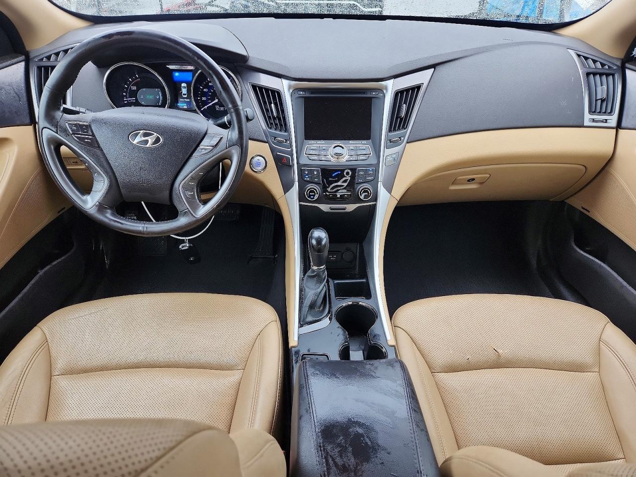 Hyundai SONATA Hybrid