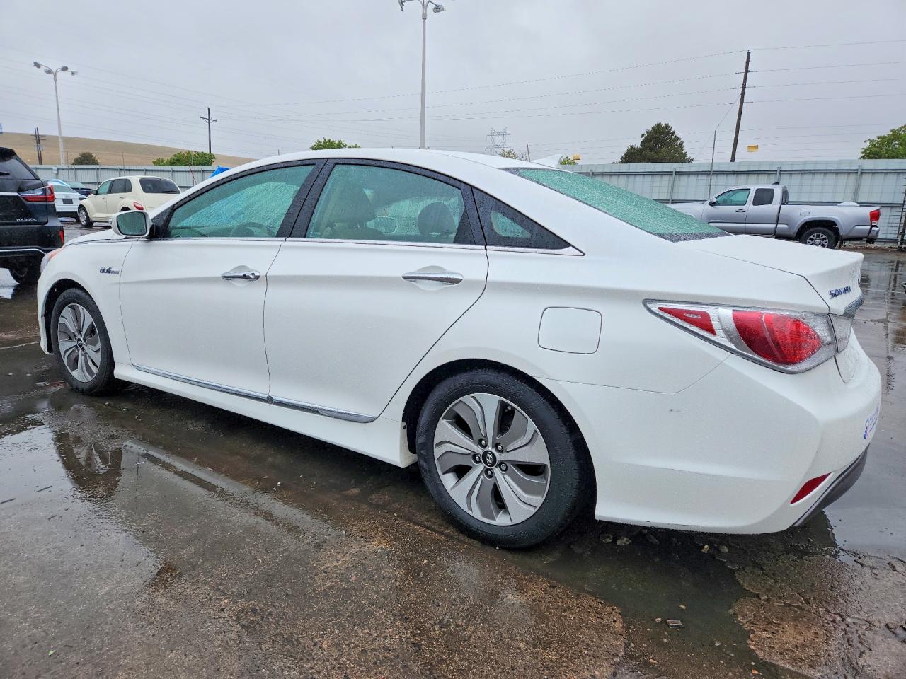 Hyundai SONATA Hybrid