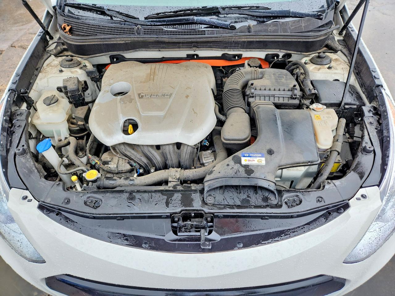 Hyundai SONATA Hybrid