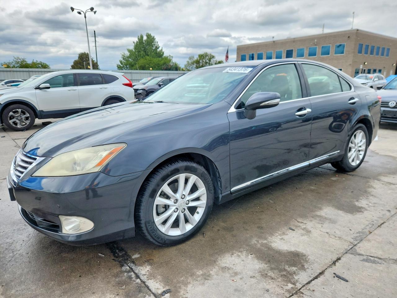 Salvage Lexus Es Image