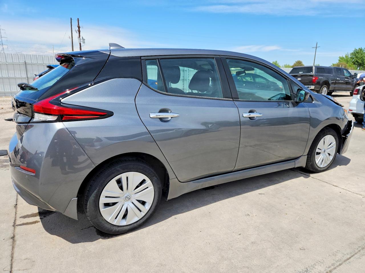 Nissan LEAF S