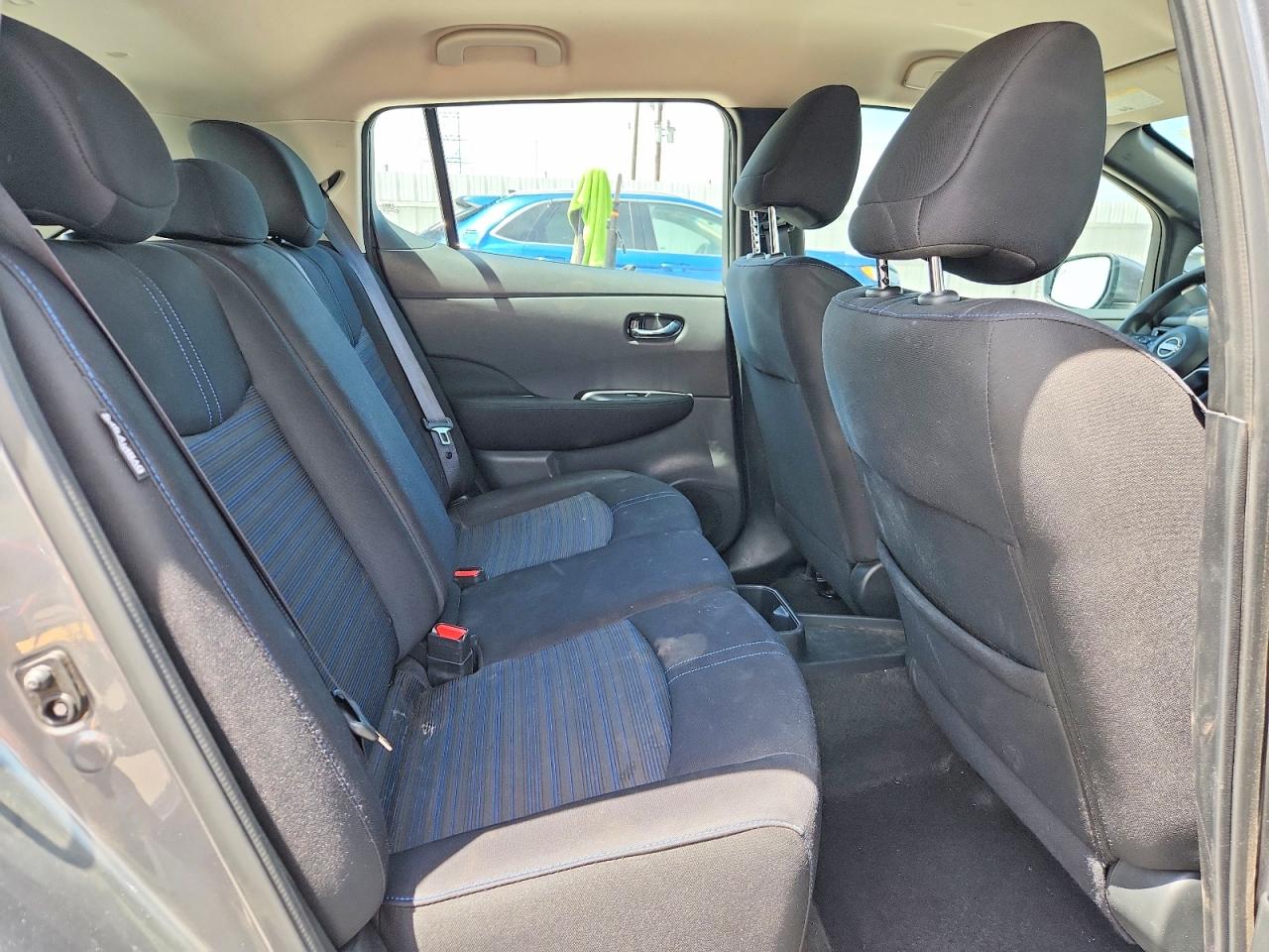 Nissan LEAF S
