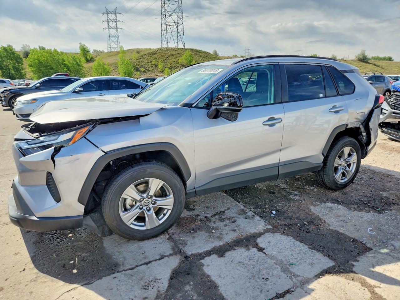 Salvage Toyota RAV4 Image