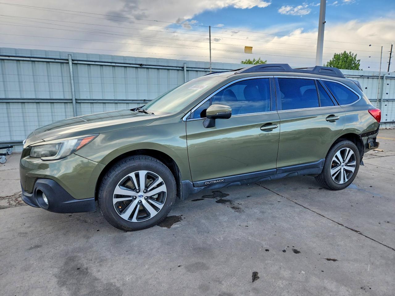 Salvage Subaru Outback Image