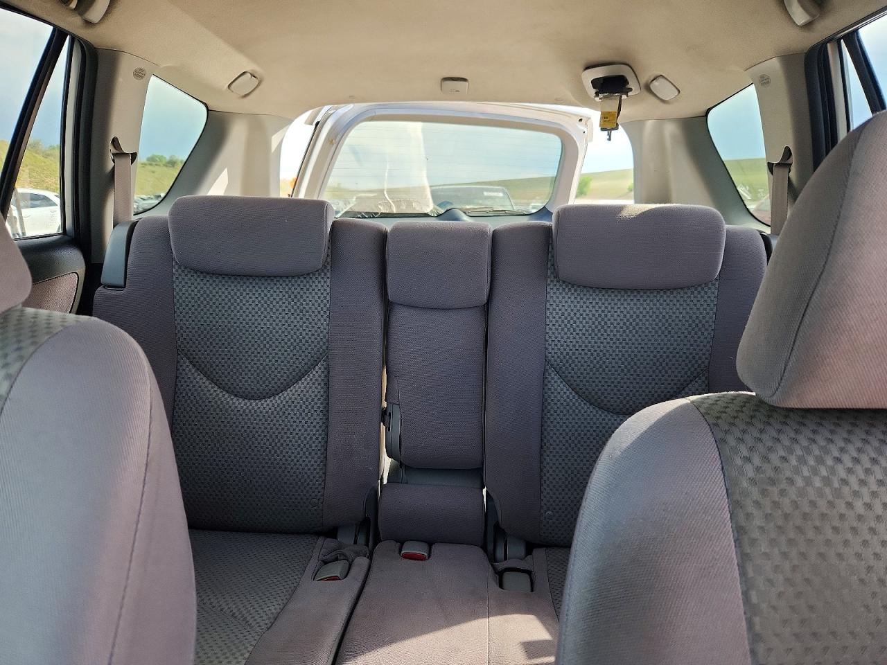 Toyota RAV4 Base