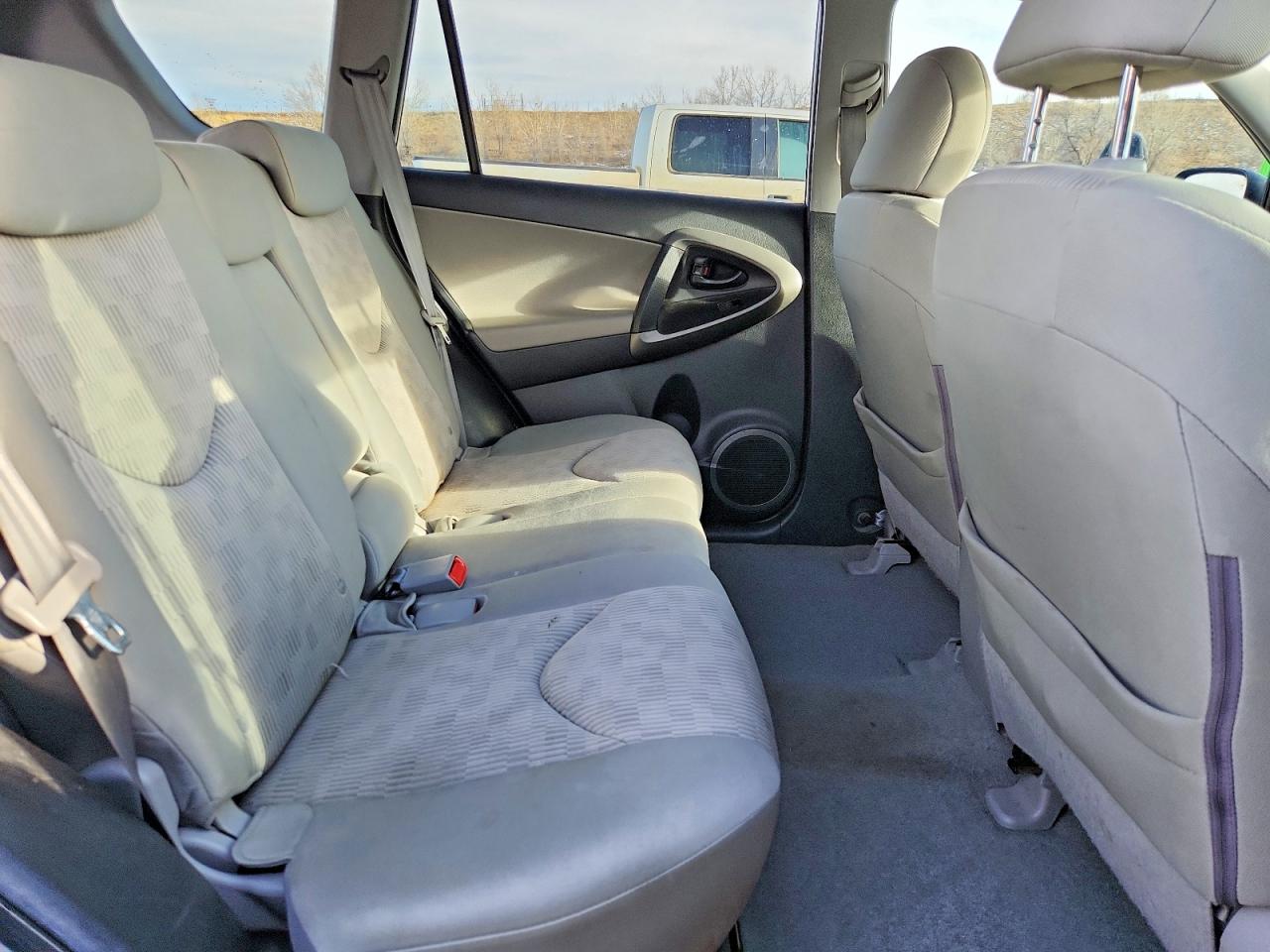 Toyota RAV4 Base