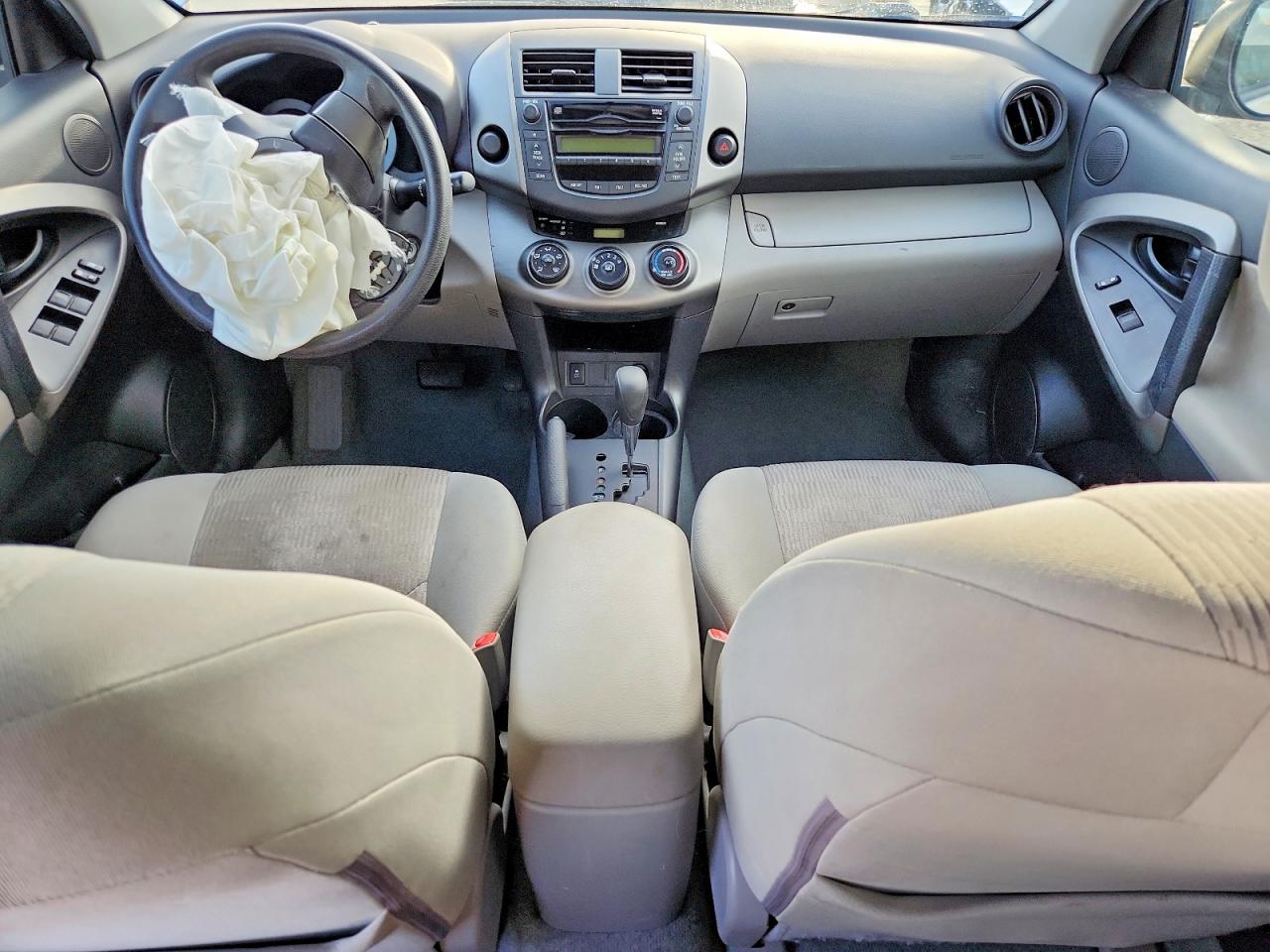 Toyota RAV4 Base