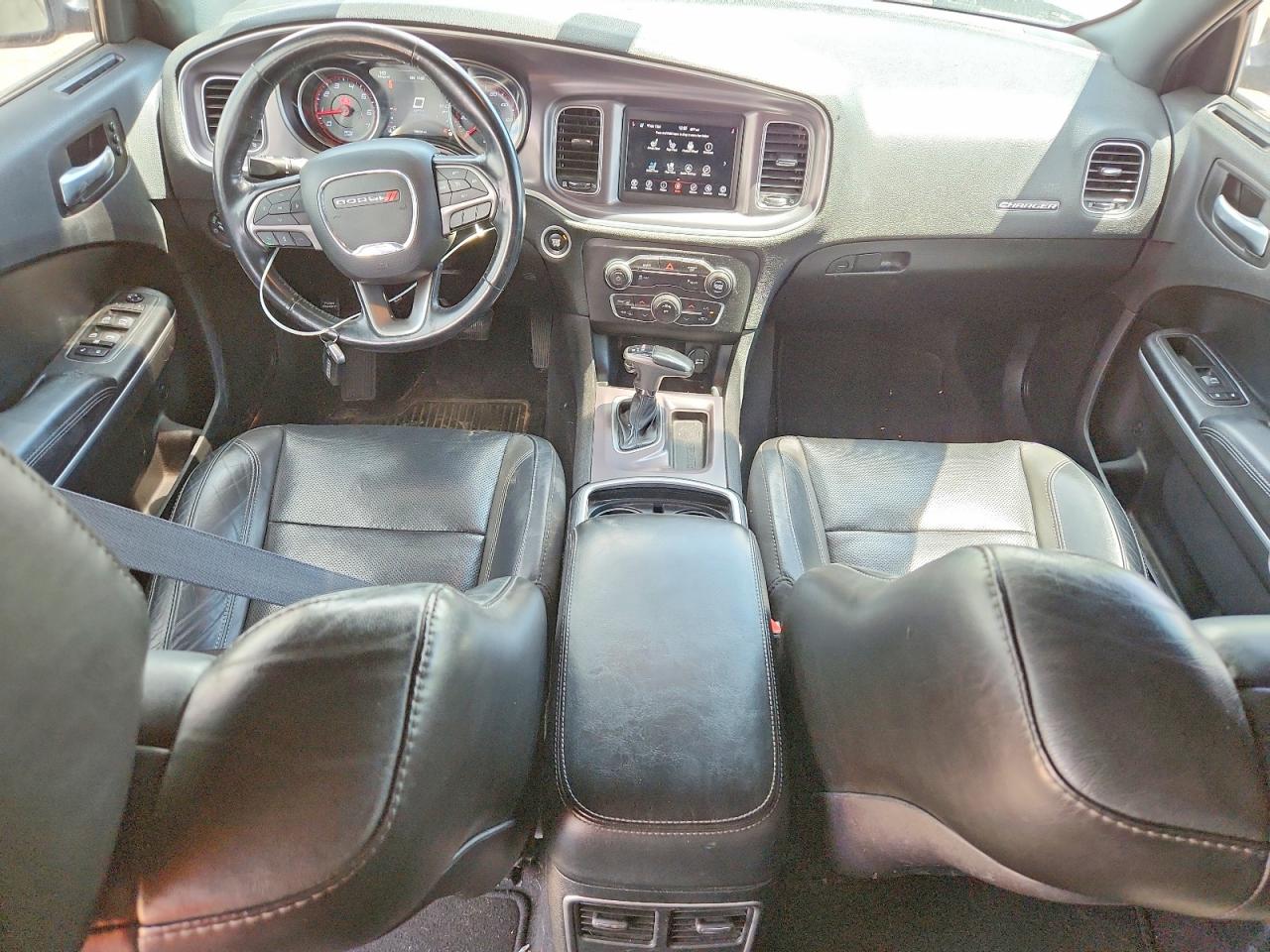 Dodge Charger Sxt