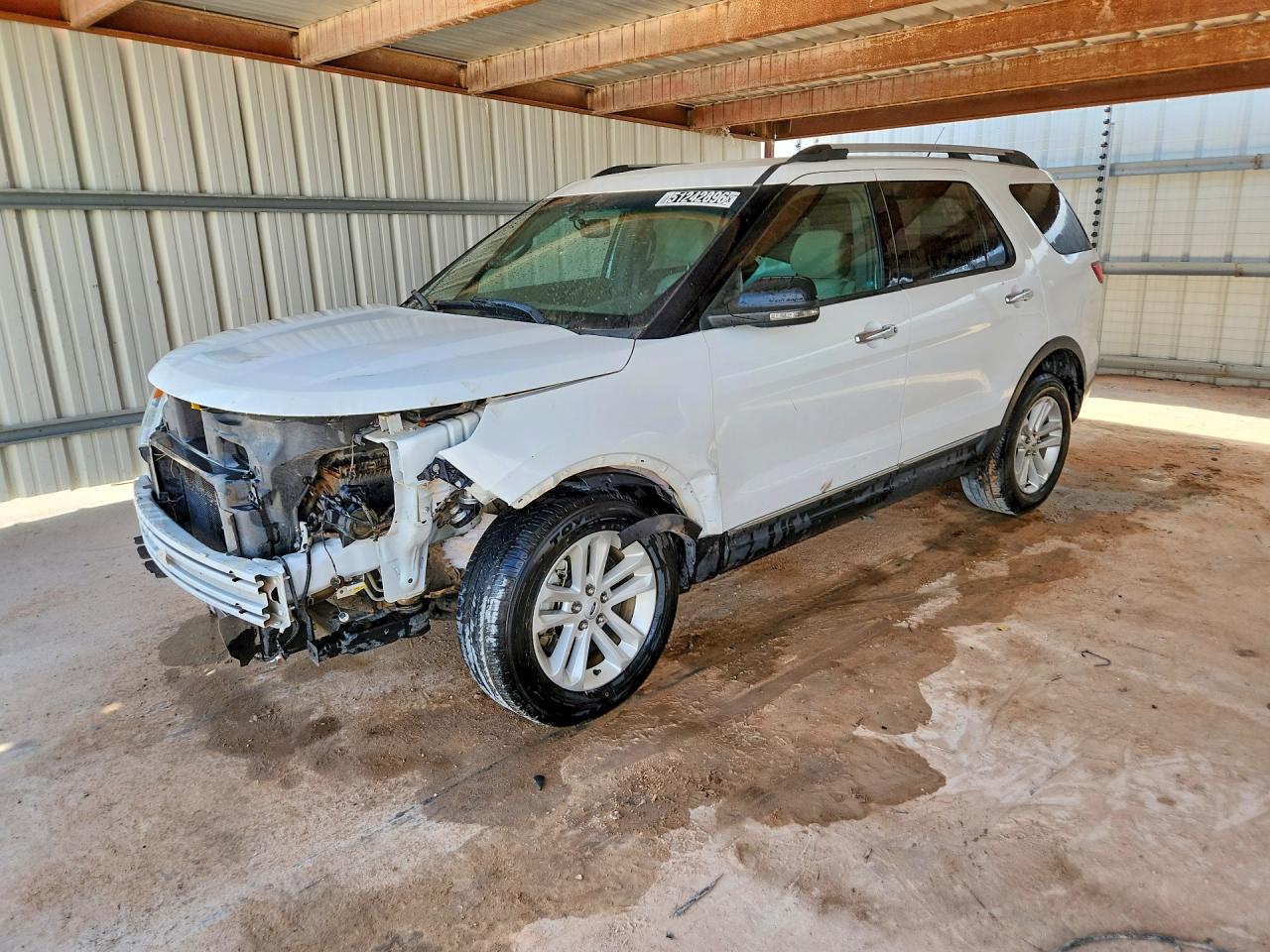 Salvage Ford Explorer Image