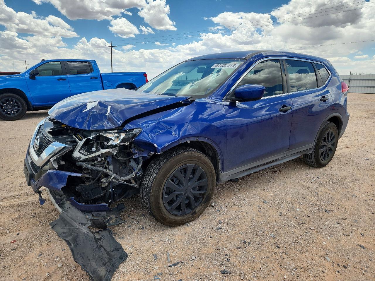 Salvage Nissan Rogue Image