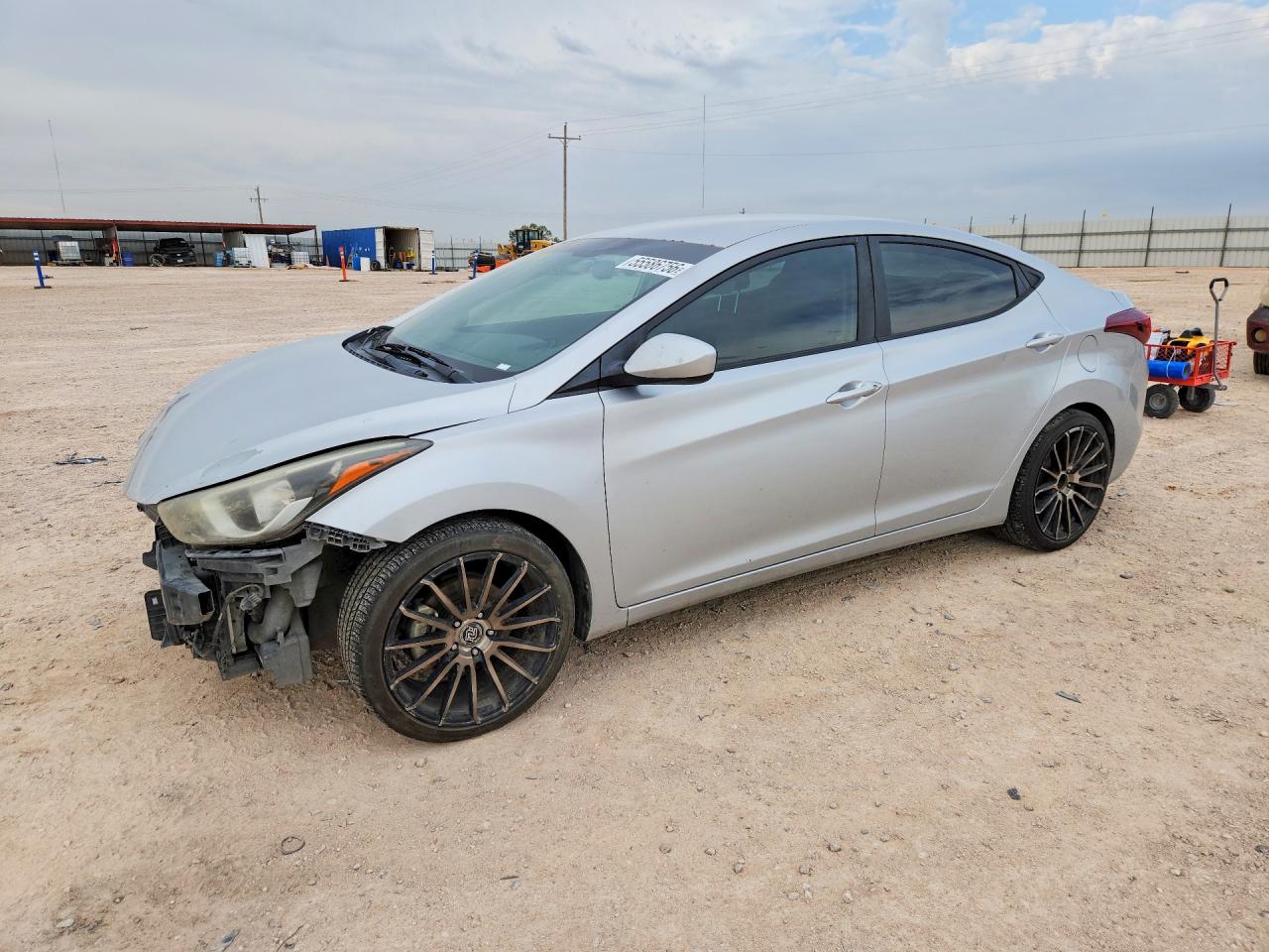 Salvage Hyundai ELANTRA Image
