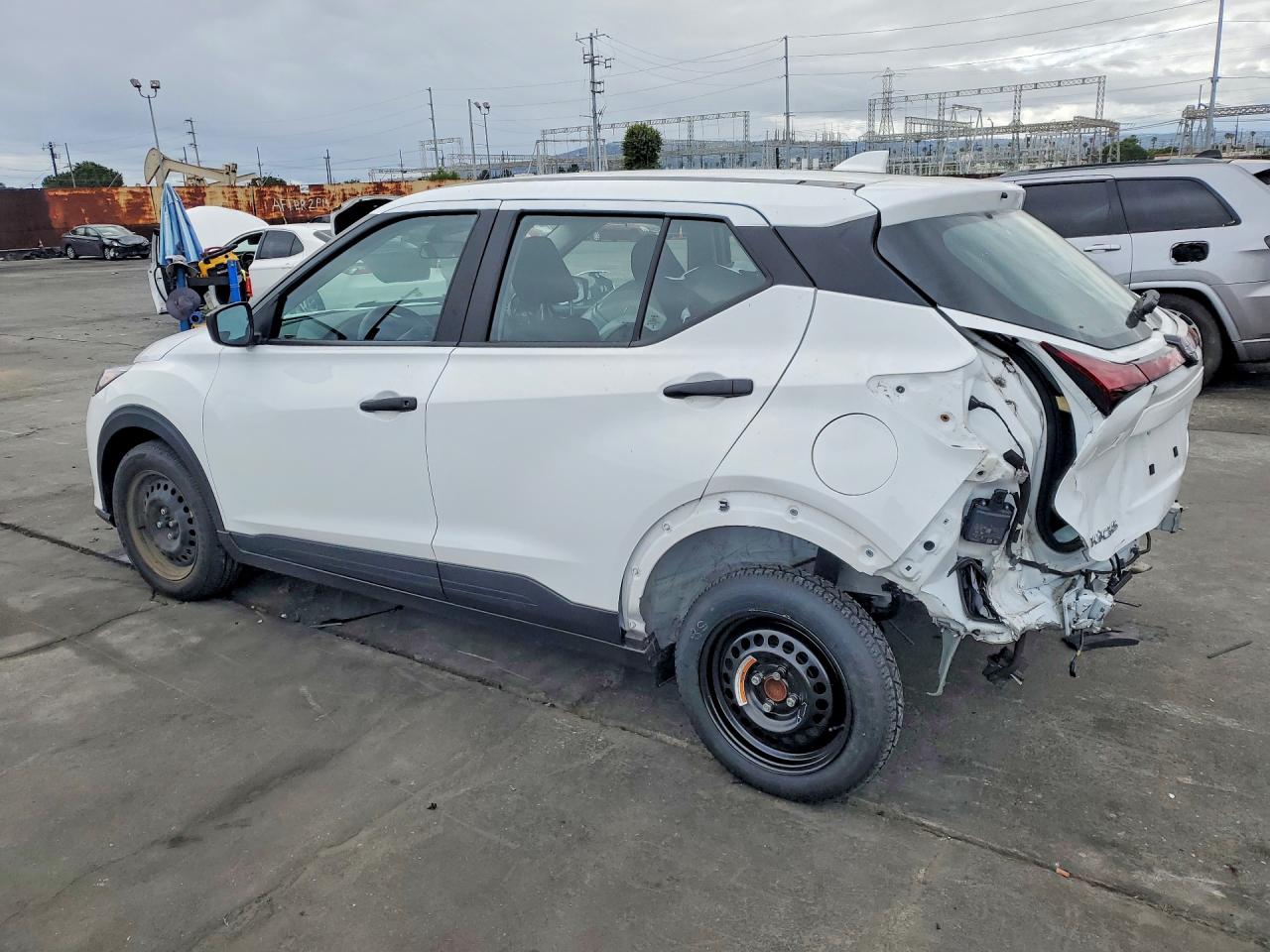 Nissan Kicks Play S
