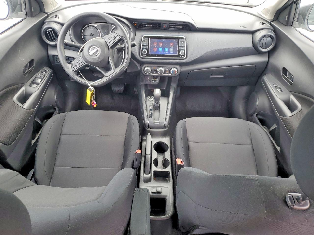 Nissan Kicks Play S