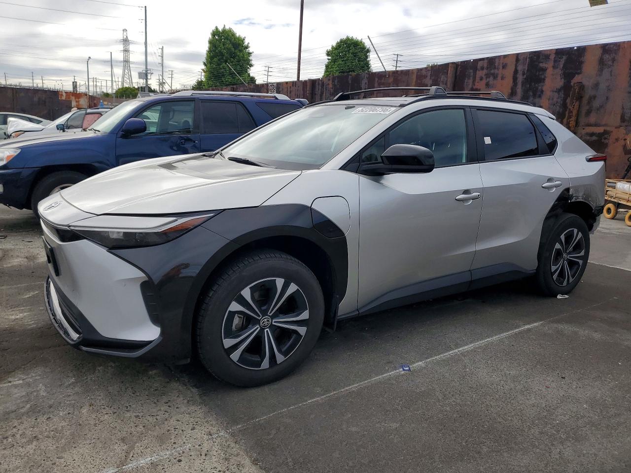 Salvage Toyota bZ4X Image