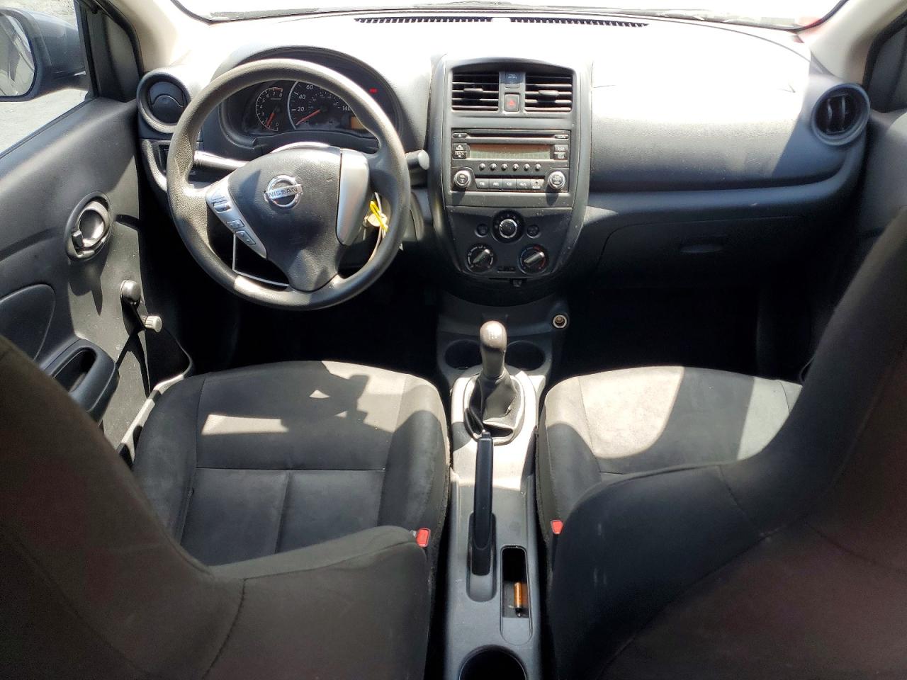 Nissan Versa 1.6 S