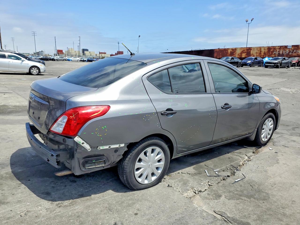 Nissan Versa 1.6 S