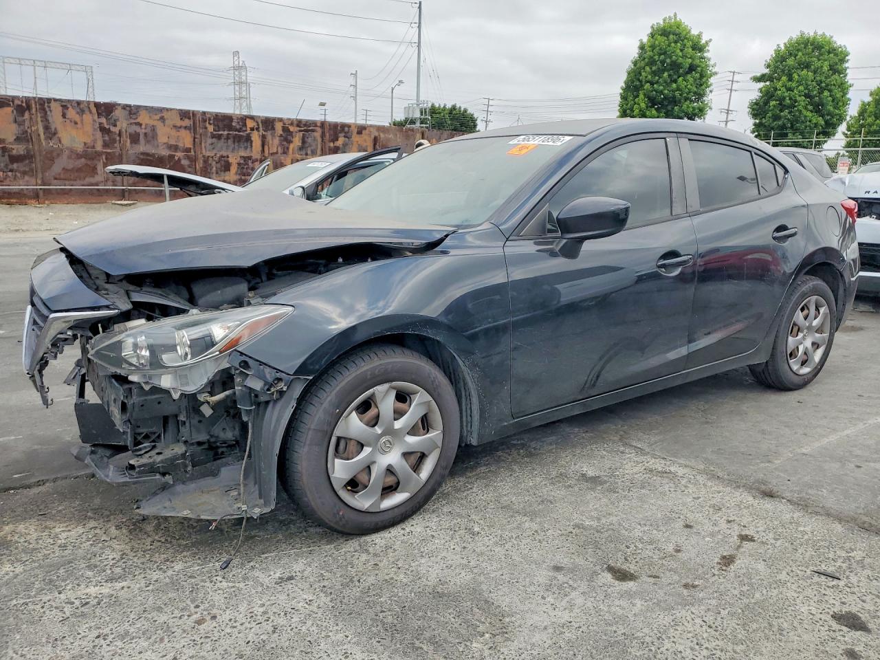 Salvage Mazda 3 Image
