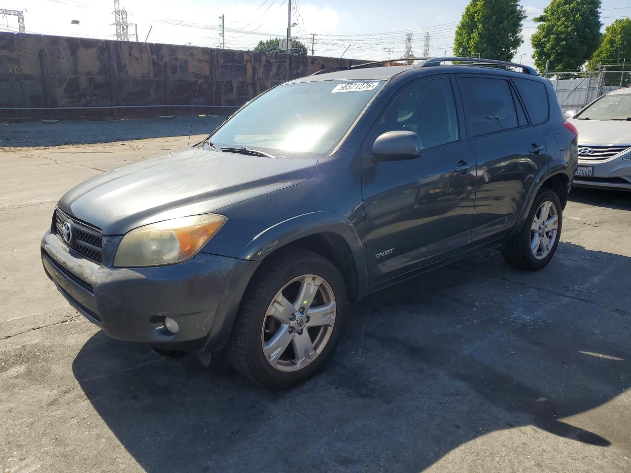 Salvage Toyota RAV4 Image