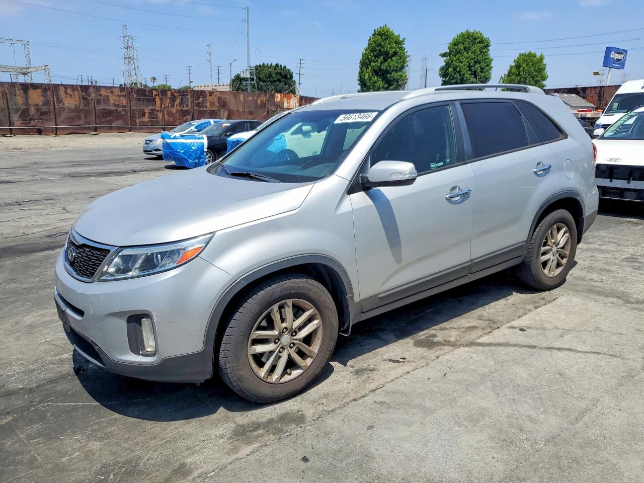 Salvage Kia Sorento Image